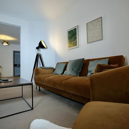 Spacious Two-Bedrooms House, Private Parking, Contractors, Relocators Oxford Kültér fotó