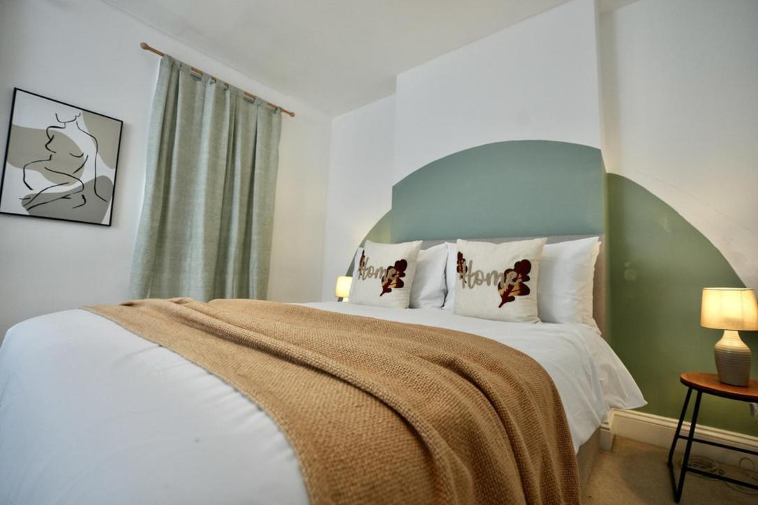 Spacious Two-Bedrooms House, Private Parking, Contractors, Relocators Oxford Kültér fotó