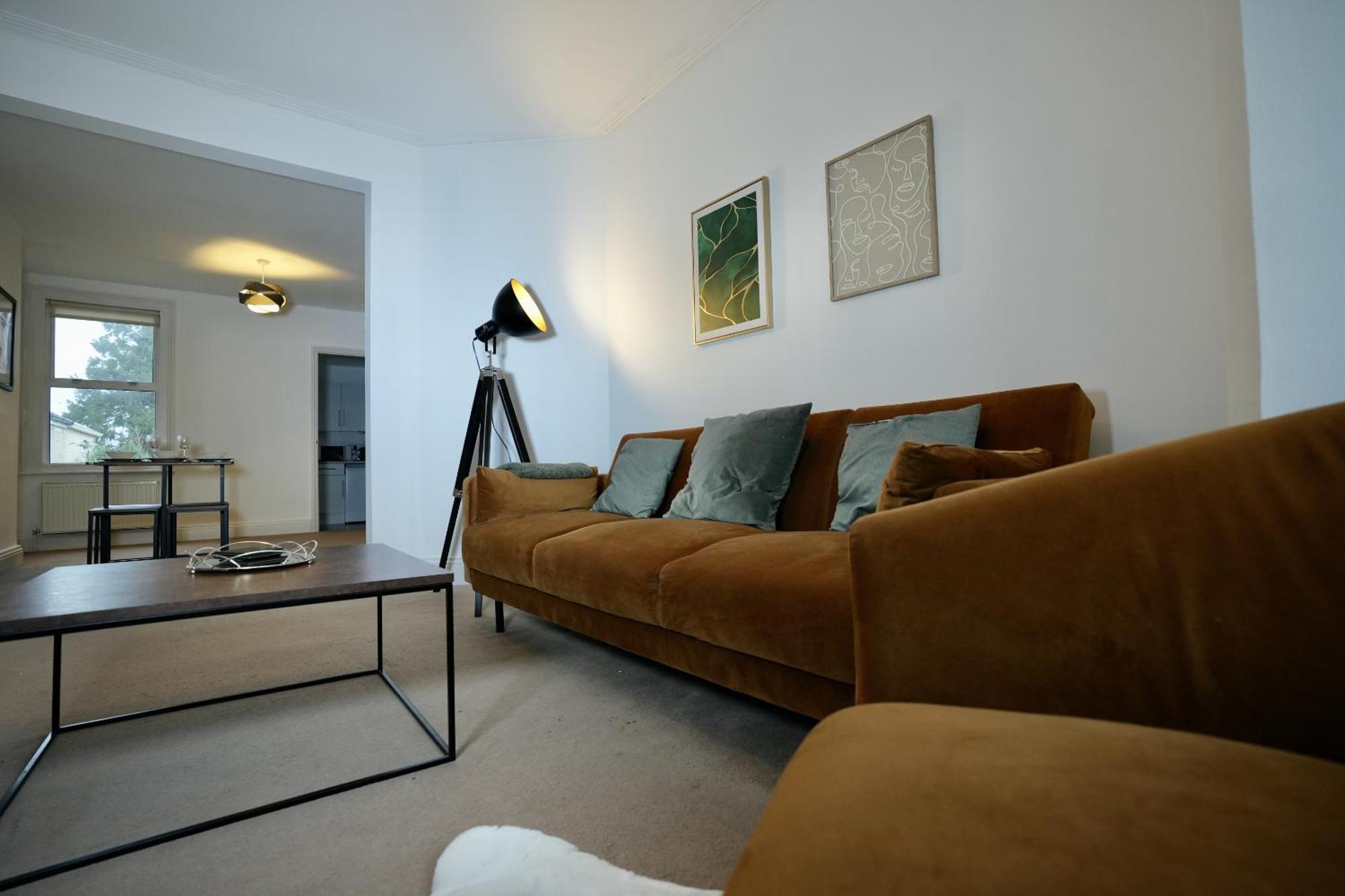 Spacious Two-Bedrooms House, Private Parking, Contractors, Relocators Oxford Kültér fotó