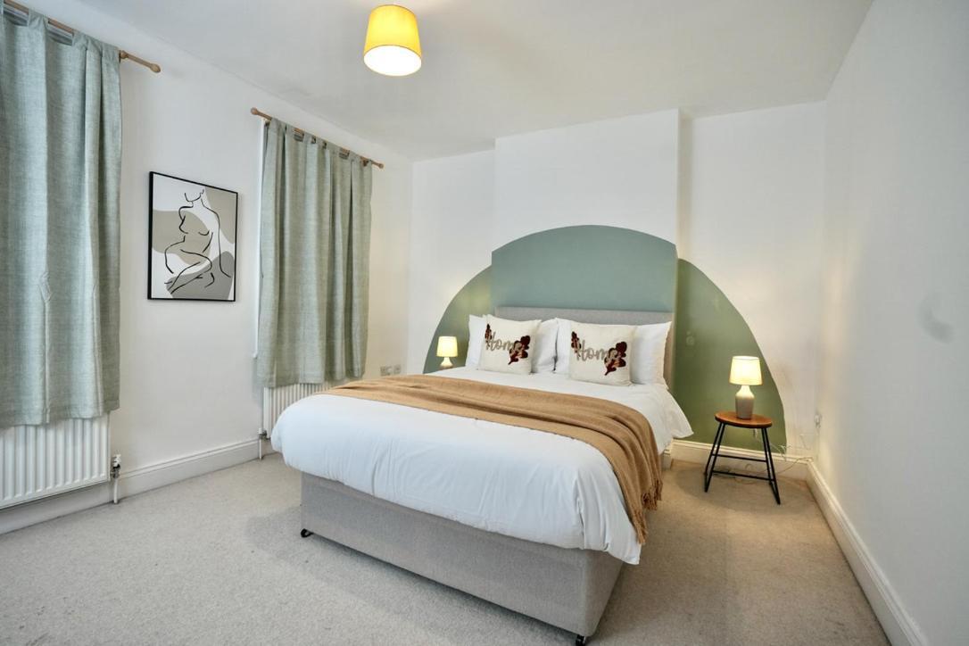 Spacious Two-Bedrooms House, Private Parking, Contractors, Relocators Oxford Kültér fotó
