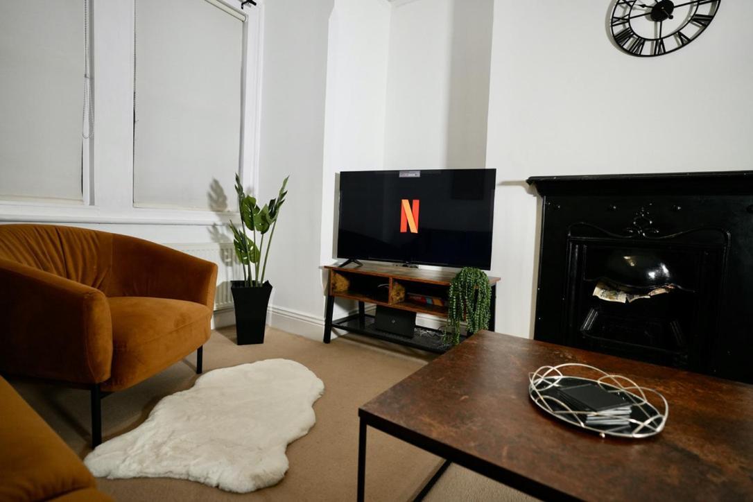 Spacious Two-Bedrooms House, Private Parking, Contractors, Relocators Oxford Kültér fotó